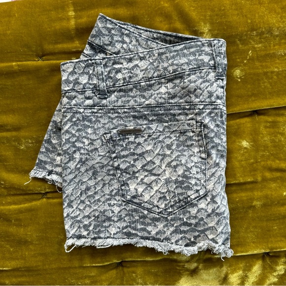 Denim Shorts - Picture 2 of 6